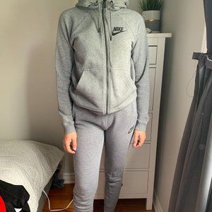 NIKE tracksuit